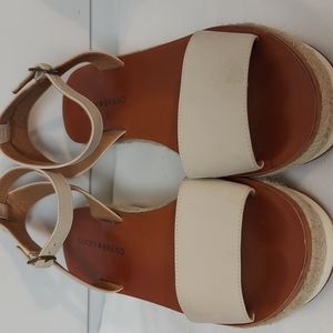 Lucky Brand Jeneka cream ankle strap platform sandals. Sz 9.5
